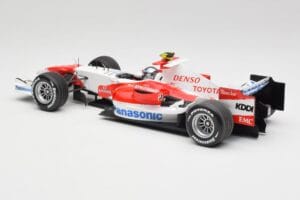 Toyota TF107 #12 J. Trulli F1 Launch Livery 2007 Minichamps 1:18 AM601321 Metal — zdjęcie 5 z 6