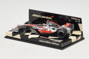 McLaren MP4-22 Mercedes #1 F. Alonso Vodafone McLaren Showcar F1 2007 Minichamps 1:43 530074371 Metal — zdjęcie 3 z 5