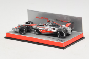 McLaren MP4-22 Mercedes #1 F. Alonso Vodafone McLaren Showcar F1 2007 Minichamps 1:43 533074371 Metal — zdjęcie 3 z 5