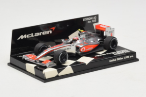 McLaren MP4-24 Mercedes #2 H. Kovalainen Vodafone McLaren Showcar F1 2009 Minichamps 1:43 530094372 Metal — zdjęcie 2 z 5