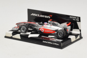 Vodafone McLaren Mercedes MP4-25 J. Button F1 Showcar 2010 Minichamps 1:43 530104371 Metal — zdjęcie 3 z 5