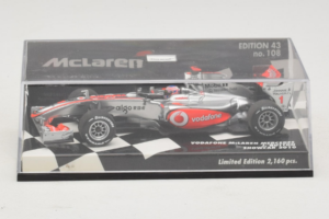 Vodafone McLaren Mercedes MP4-25 J. Button F1 Showcar 2010 Minichamps 1:43 530104371 Metal — zdjęcie 5 z 5