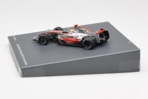 McLaren MP4-23 Mercedes #22 L. Hamilton F1 World Champion 2008 Minichamps 1:43 B66962422 Metal — zdjęcie 3 z 4