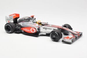 McLaren MP4-24 #1 L. Hamilton 2009 Dealer Edition Minichamps 1:18 503091801 Metal — zdjęcie 4 z 6