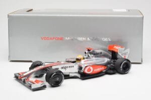 McLaren MP4-24 #1 L. Hamilton 2009 Dealer Edition Minichamps 1:18 503091801 Metal — zdjęcie 6 z 6