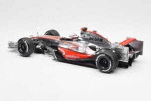 McLaren MP4-22 Mercedes #1 F. Alonso Presentation Valencia 2007 Minichamps 1:18 538071871 Metal — zdjęcie 5 z 6