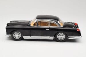 Facel Vega HK500 Czarny Sun Star 1:18 3751 Metal — zdjęcie 4 z 8