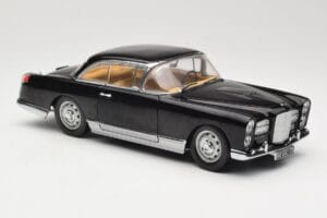 Facel Vega HK500 Czarny Sun Star 1:18 3751 Metal — zdjęcie 6 z 8