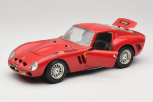 Ferrari 250 GTO Czerwony Bburago 1:18 B003 Metal — zdjęcie 2 z 8
