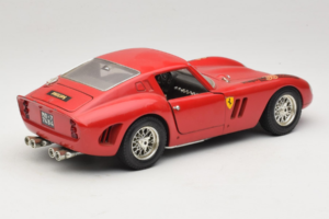 Ferrari 250 GTO Czerwony Bburago 1:18 B003 Metal — zdjęcie 3 z 8