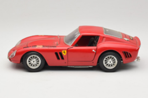 Ferrari 250 GTO Czerwony Bburago 1:18 B003 Metal — zdjęcie 4 z 8