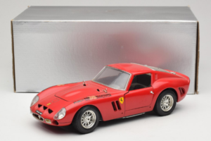 Ferrari 250 GTO Czerwony Bburago 1:18 B003 Metal — zdjęcie 8 z 8