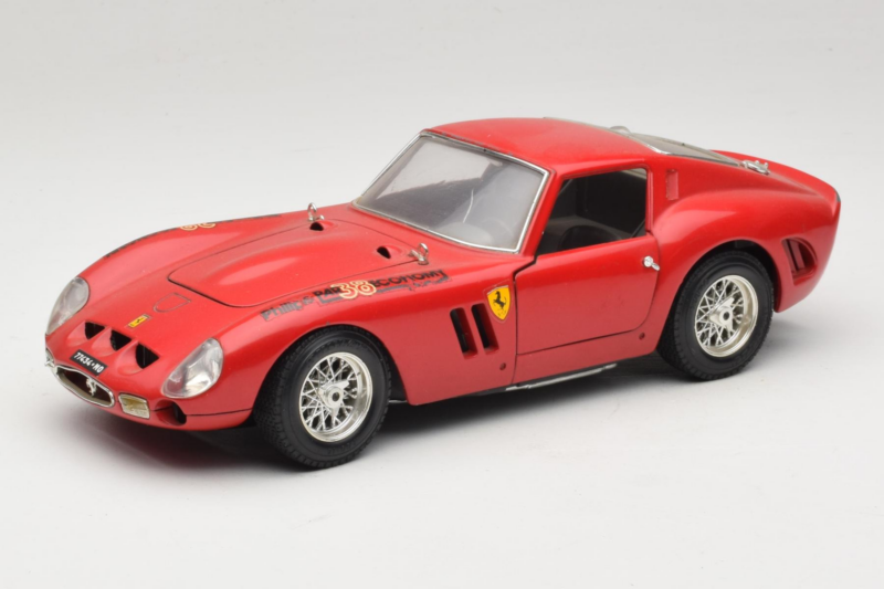 Ferrari 250 GTO Czerwony Bburago 1:18 B003 Metal