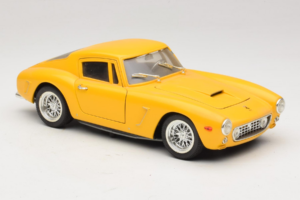 Ferrari 250 GT Berlinetta Żółty Jouef Evolution 1:18 301200 Metal — zdjęcie 6 z 8