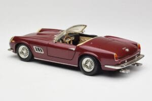 Ferrari 250 GT California Czerwony Hot Wheels 1:18 3401158 Metal — zdjęcie 7 z 8