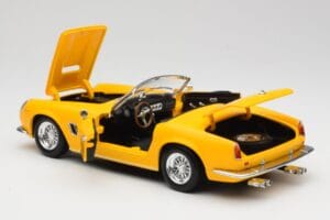 Ferrari 250 GT California Spider Żółty Hot Wheels 1:18 23905 Metal — zdjęcie 5 z 8