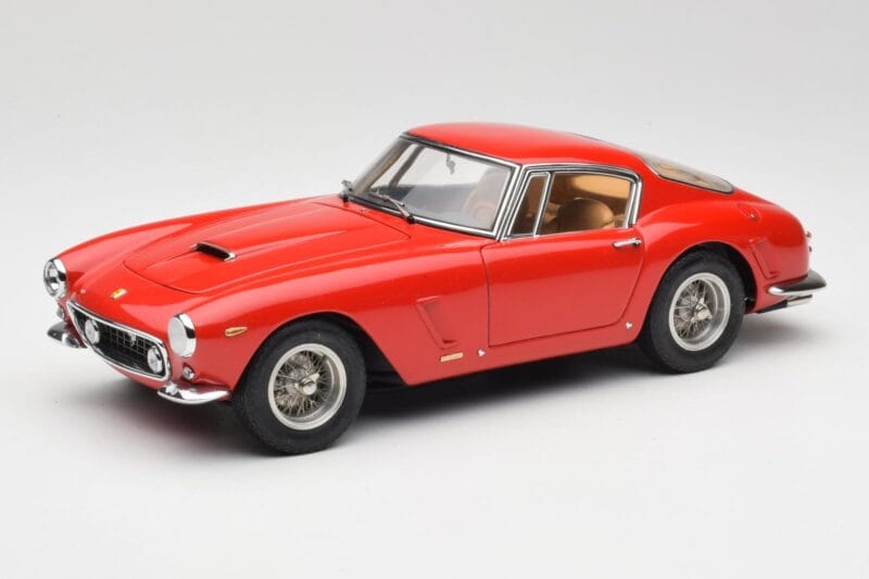 Ferrari 250 GT SWB Czerwony CMC 1:18 M-046 Metal