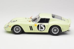 Ferrari 250 GTO #15 S. Moss / I. Ireland Goodwood Tourist Trophy Winner 1962 Kyosho 1:18 08438C Metal — zdjęcie 4 z 8