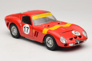 Ferrari 250 GTO #17 Bburago Sammlerborse Czerwony Bburago 1:18 3007-P1 Metal — zdjęcie 6 z 8