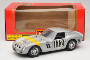 Ferrari 250 GTO #172 L. Bianchi / G. Berger Tour de France 1962 Srebrny Limitowana Edycja Bburago 1:18 3011-S1 Metal — zdjęcie 8 z 8