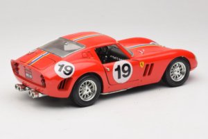 Ferrari 250 GTO #19 Czerwony Pasy 1962 Bburago 1:18 3011-P3 Metal — zdjęcie 3 z 8