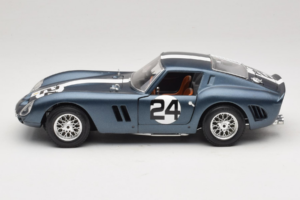 Ferrari 250 GTO #24 Niebieski Biały Pasek 1962 Bburago 1:18 3011-B2 Metal — zdjęcie 4 z 8