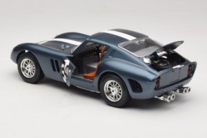 Ferrari 250 GTO #24 Niebieski Biały Pasek 1962 Bburago 1:18 3011-B2 Metal — zdjęcie 5 z 8