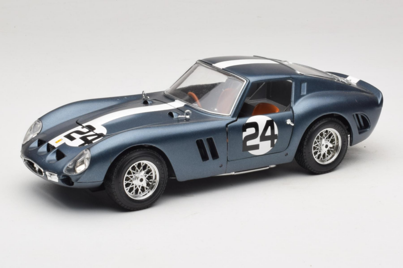 Ferrari 250 GTO #24 Niebieski Biały Pasek 1962 Bburago 1:18 3011-B2 Metal