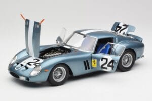 Ferrari 250 GTO #24 P. Rodriguez 12 Hours of Sebring GT3.0 Winner 1962 Kyosho 1:18 08438D Metal — zdjęcie 2 z 8