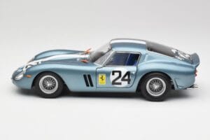 Ferrari 250 GTO #24 P. Rodriguez 12 Hours of Sebring GT3.0 Winner 1962 Kyosho 1:18 08438D Metal — zdjęcie 4 z 8
