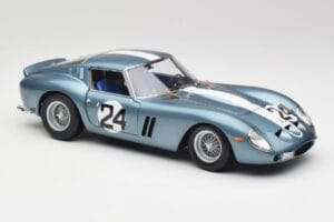 Ferrari 250 GTO #24 P. Rodriguez 12 Hours of Sebring GT3.0 Winner 1962 Kyosho 1:18 08438D Metal — zdjęcie 6 z 8