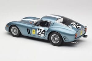 Ferrari 250 GTO #24 P. Rodriguez 12 Hours of Sebring GT3.0 Winner 1962 Kyosho 1:18 08438D Metal — zdjęcie 7 z 8