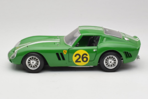 Ferrari 250 GTO #26 Zielony Białe Pasy 1962 Bburago 1:18 3011-G3 Metal — zdjęcie 4 z 8