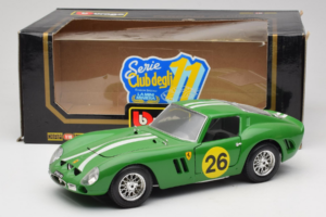 Ferrari 250 GTO #26 Zielony Białe Pasy 1962 Bburago 1:18 3011-G3 Metal — zdjęcie 8 z 8