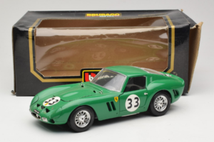 Ferrari 250 GTO #33 Zielony Bburago 1:18 3011-G1 Metal — zdjęcie 8 z 8