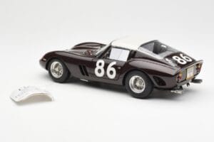 Ferrari 250 GTO #86 Targa Florio 1962 CMC 1:18 M-156 Metal — zdjęcie 5 z 6
