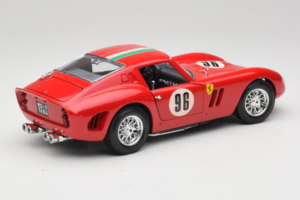Ferrari 250 GTO #96 Czerwony 1962 Bburago 1:18 3011-N1 Metal — zdjęcie 3 z 8