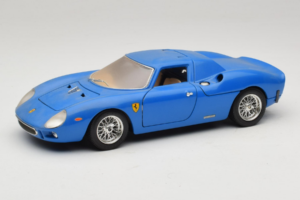 Ferrari 250 LM Niebieski Bburago 1:18 3033-B1 Metal