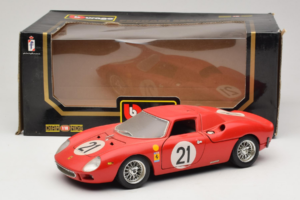 Ferrari 250 LM #21 M. Gregory / J. Rindt 24 Hours of Le Mans 1965 Bburago 1:18 3033-P2 Metal — zdjęcie 8 z 8