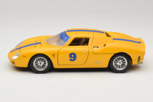 Ferrari 250 LM #9 Żółty 1965 Bburago 1:18 3033-Y1 Metal — zdjęcie 4 z 8