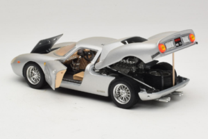 Ferrari 250 LM Srebrny Bburago 1:18 3033-S1 Metal — zdjęcie 5 z 8
