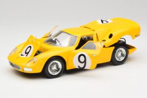 Ferrari 250 LM #21 M. Gregory / J. Rindt NART 24 Hours of Le Mans Winner 1965 Hot Wheels 1:18 25729 Metal — zdjęcie 2 z 8