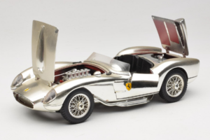 Ferrari 250 Testa Rossa Chrome Srebrny Bburago 1:18 3007-C1 Metal — zdjęcie 2 z 8
