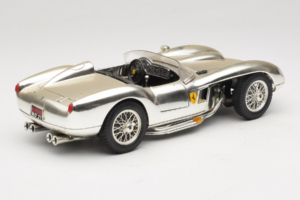 Ferrari 250 Testa Rossa Chrome Srebrny Bburago 1:18 3007-C1 Metal — zdjęcie 3 z 8