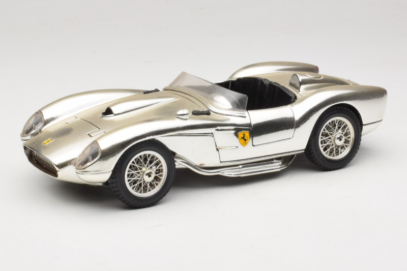 Ferrari 250 Testa Rossa Chrome Srebrny Bburago 1:18 3007-C1 Metal