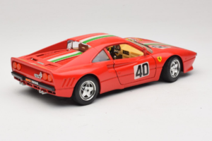 Ferrari 288 GTO #40 Czerwony Włoska Flaga 1984 Bburago 1:18 3027-P1 Metal — zdjęcie 3 z 8