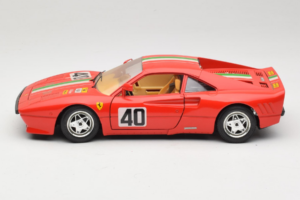 Ferrari 288 GTO #40 Czerwony Włoska Flaga 1984 Bburago 1:18 3027-P1 Metal — zdjęcie 4 z 8