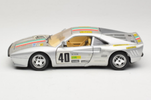 Ferrari 288 GTO #40 Srebrny 1984 Bburago 1:18 3027-S1 Metal — zdjęcie 4 z 8