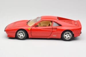 Ferrari 288 GTO Czerwony Bburago 1:18 3027 Metal — zdjęcie 4 z 8
