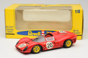 Ferrari 330 P4 #20 Czerwony 1967 Revell 1:18 48822-P1 Metal — zdjęcie 8 z 8